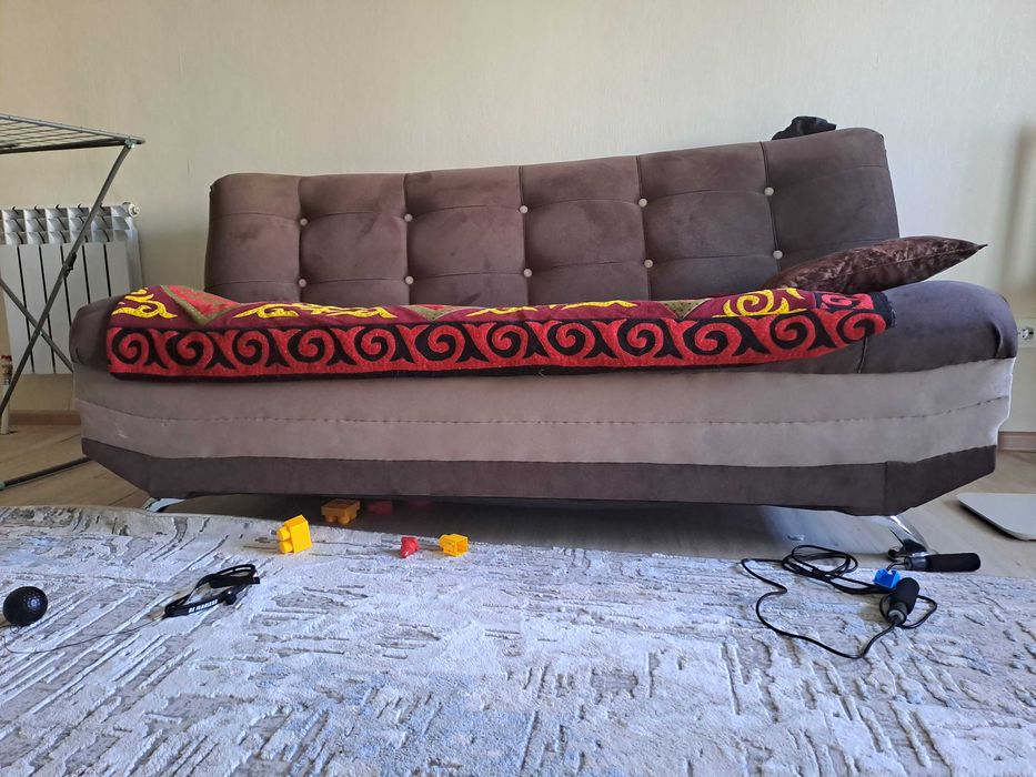 Продам диван и кресло