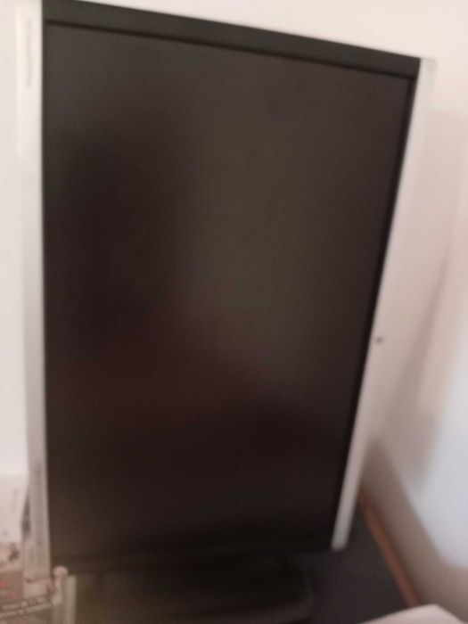 монитор,hp,22 инча