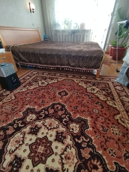 Ковер 2*3 в хорошем состоянии.Торги