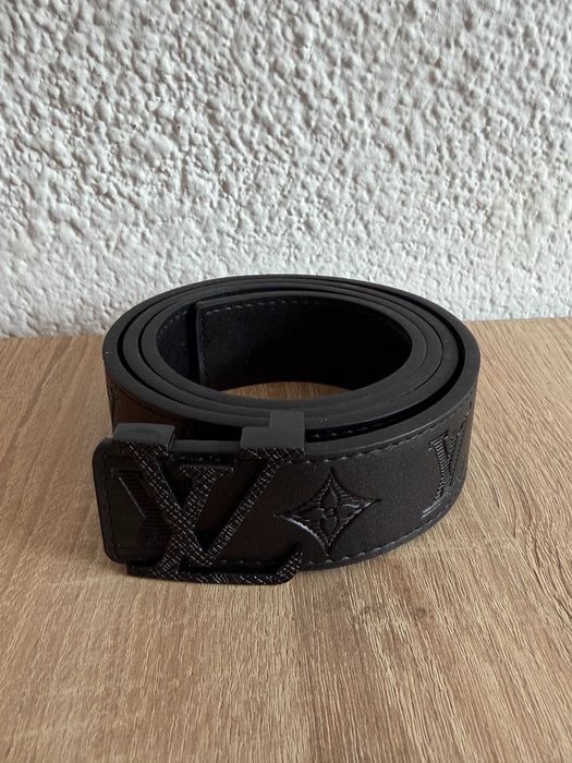 Curea Louis VUITTON neagra noua cu eticheta