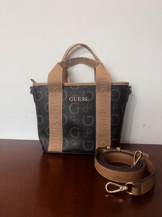 Guess small Tote bag естествена кожа
