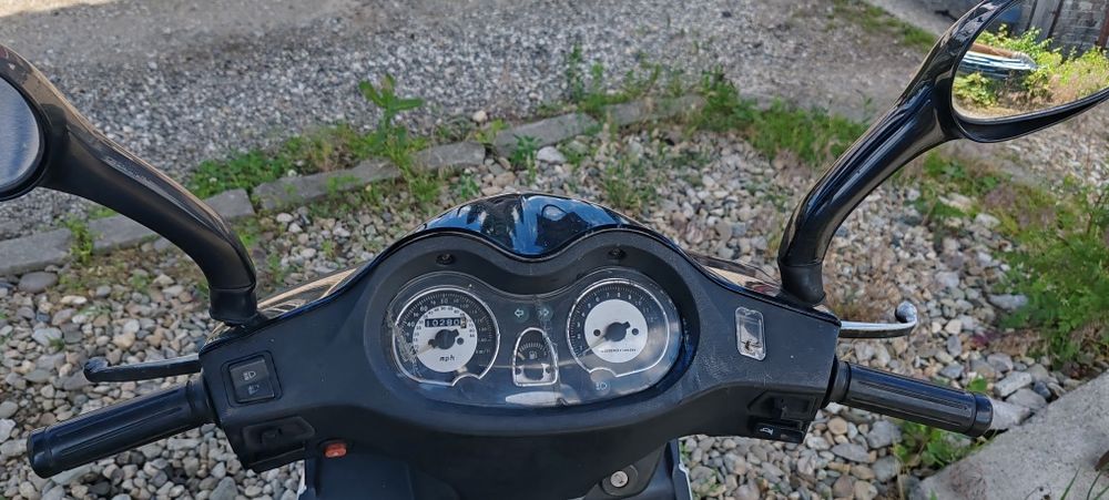 Scuter Peugeot 125 cm3