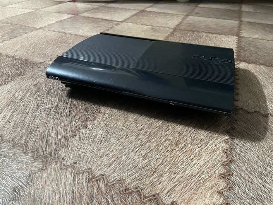 Продам Playstation 3 super slim