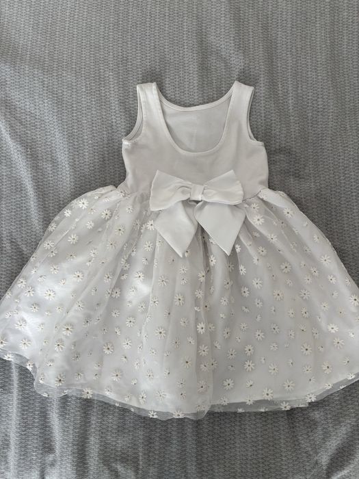 Детска рокля 98-14 см бяла