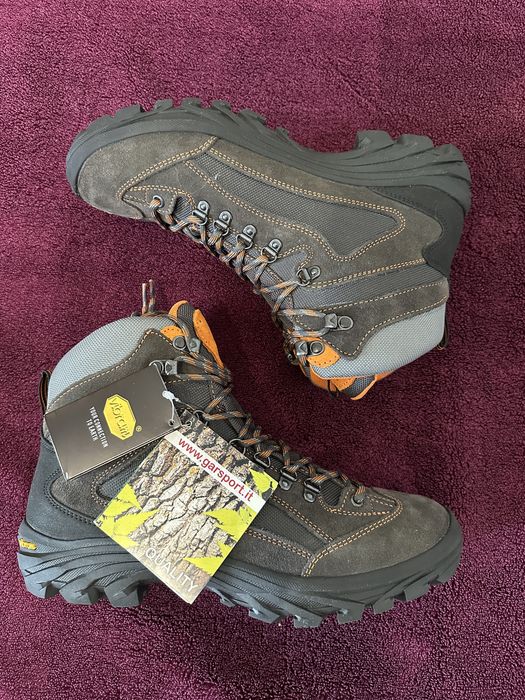 Чисто нови непромокаеми мъжки обувки за планина Garsport 43 номер