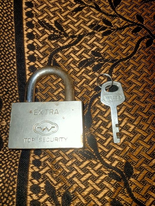 Замок навесной маленький