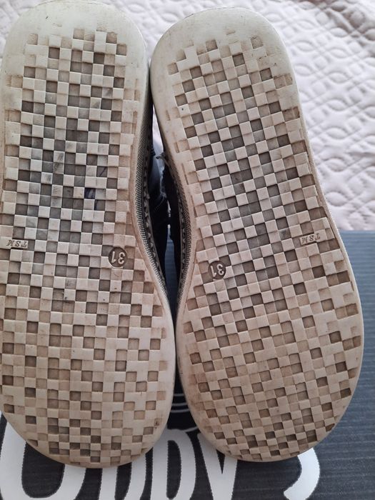 Черни кожени ботуши Hobby's