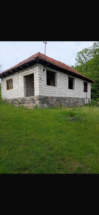Casă 104 mp + 9.000 mp teren + grajd din stejar – Vârfurile, Arad