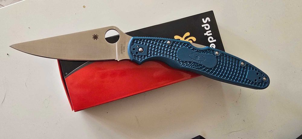 Spyderco Police 4 Blue FRN K 390
