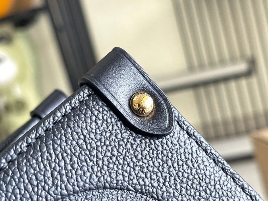 Geanta Louis Vuitton OnTheGo