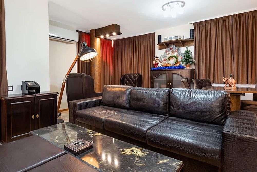 Продава се Тристаен апартамент в София, Витоша - 110 кв.м за 3819 €/кв.м - Снимка #1