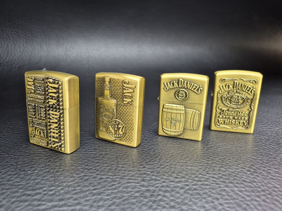 Комплект бензинови запалки Jack Daniel's, два цвята