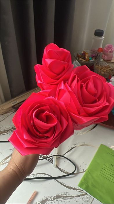 Делаю розы с атласной ленты
