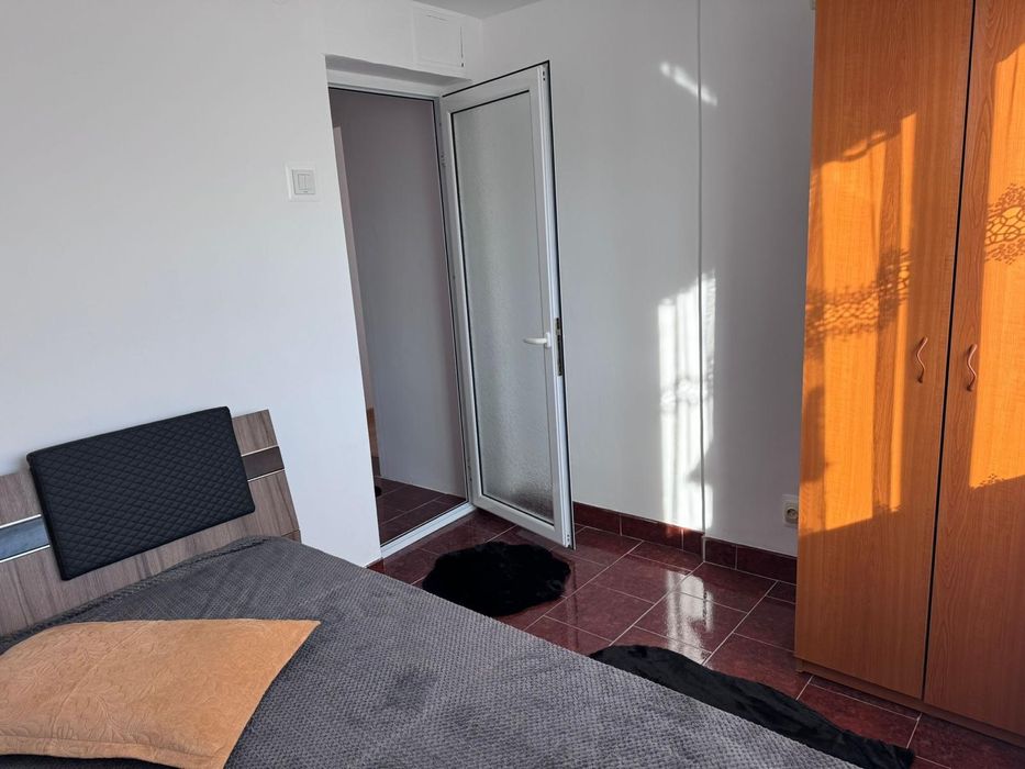 Închiriez apartament 2 camere, zona Viziru 1,Brăila. (mobilat, utilat)