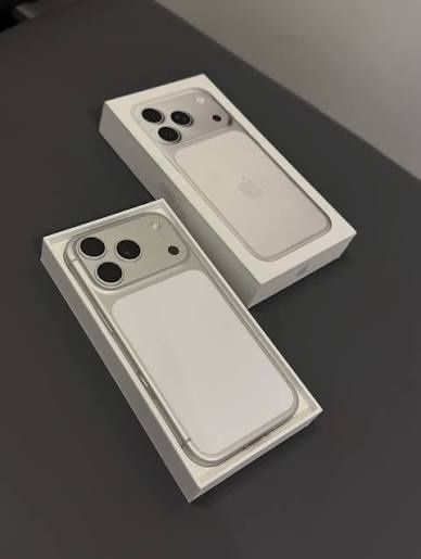 iphone 17pro max silver Dubai 1:1 1Tb 2026
