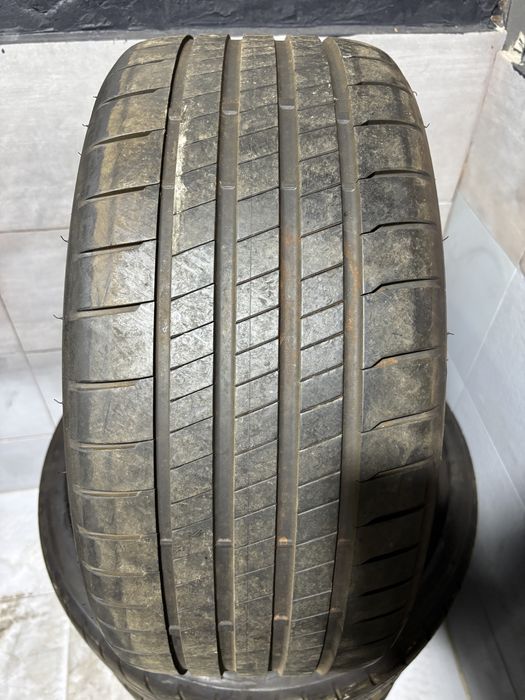 Anvelope de vara Bridgestone 235 35 R19