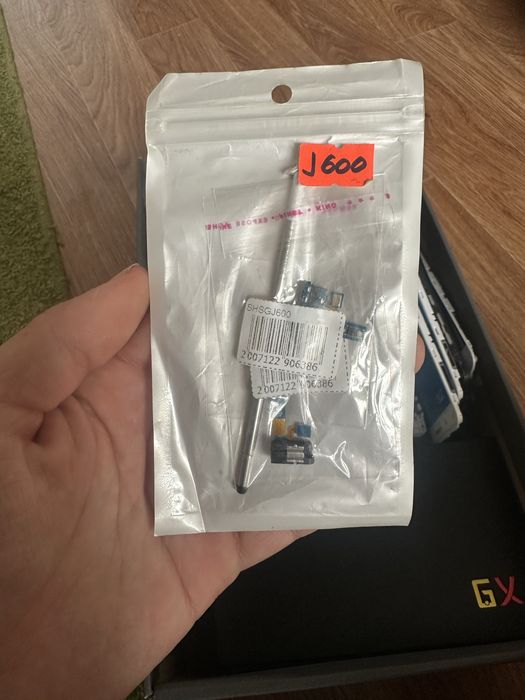 Запчасти на телефон