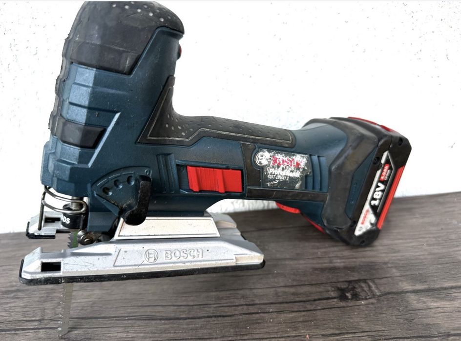 Fierastrau Pendular Bosch GST 18v-Li S