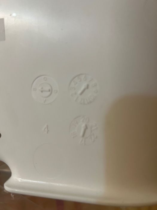 Vand scaun IKEA cu masuta pentru bebelusi