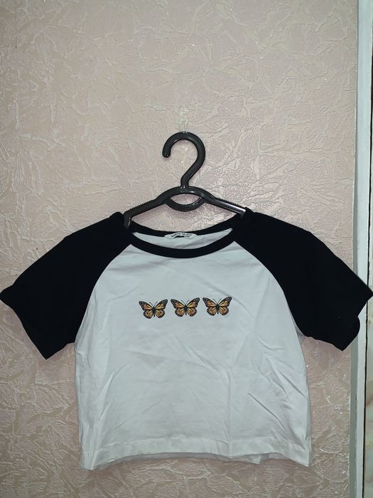 Топы женские, чёрно-белого цвета