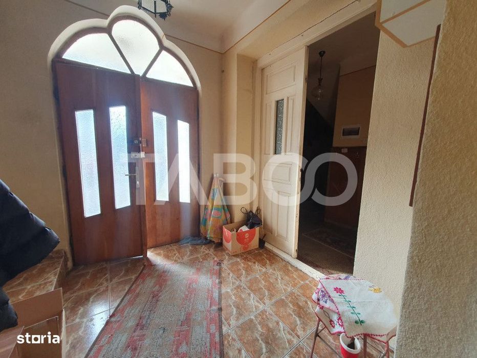 Casa 5 camere 374 mp utili + Anexa 75 mp in punctul 0 al Fagarasului