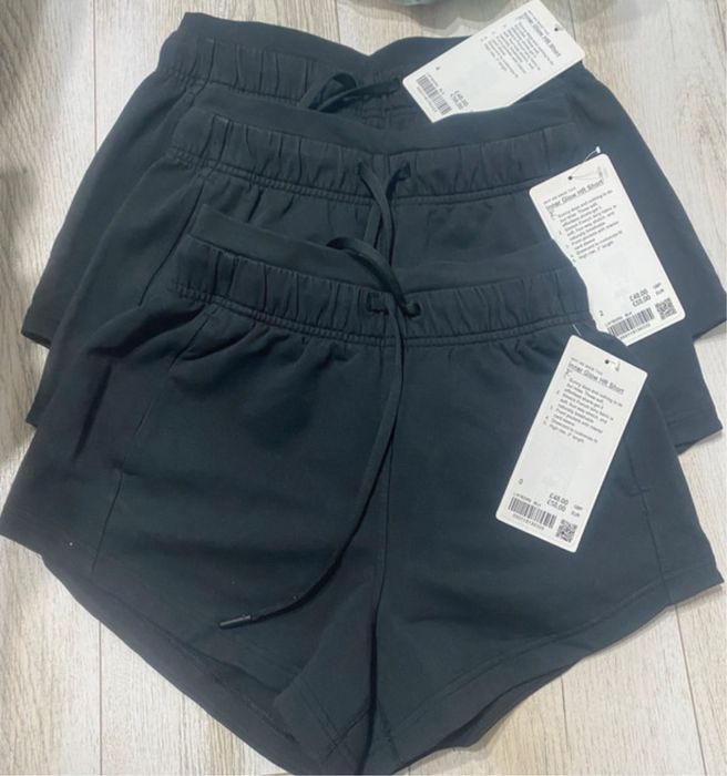 Lululemon pantaloni scurti talie inalta