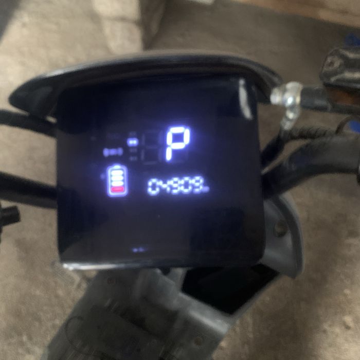 Ассалому алейкум акалар сотилади акумлятори яхши бемалол 2 кунгача йет