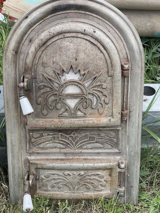 Vand 3 usii din fontă pentru sobă teracotă! Necestiă curățare!