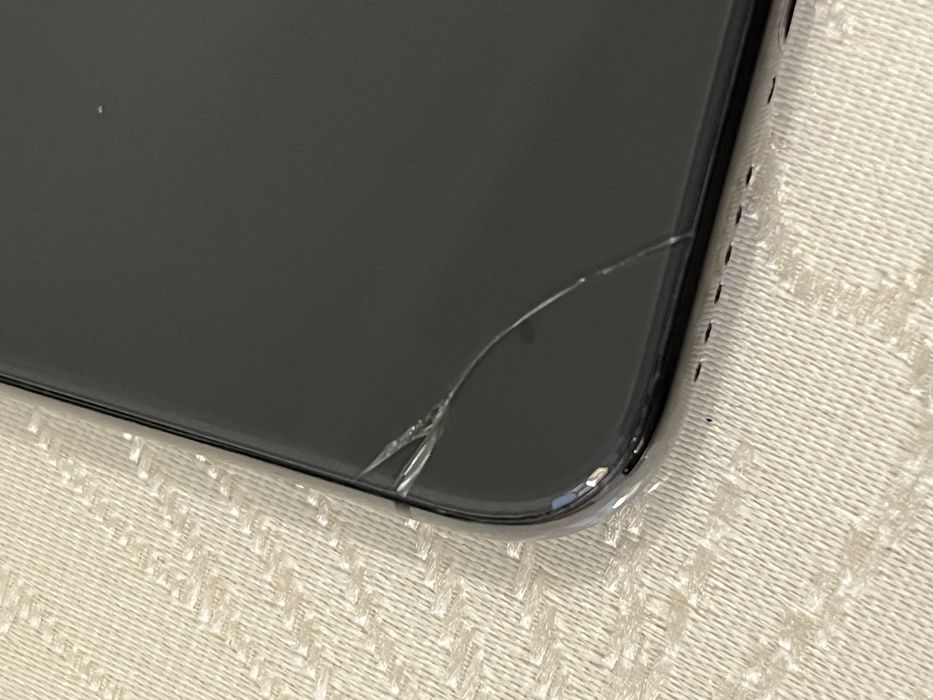 iPhone Xs LL/A region