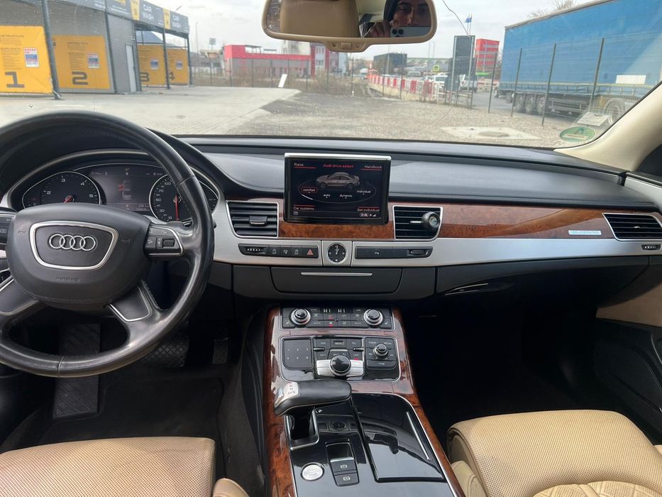 AUDI A8 2012 — imagine 5