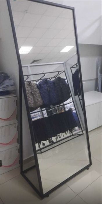 Зеркало для бутика