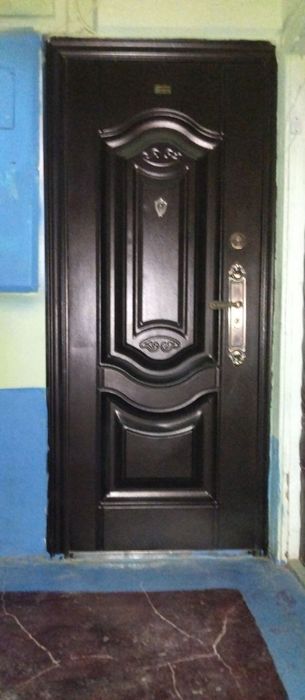 1 хонали 2 хона килинган квартира соталади, Пахтазор МФЙда жойлашган