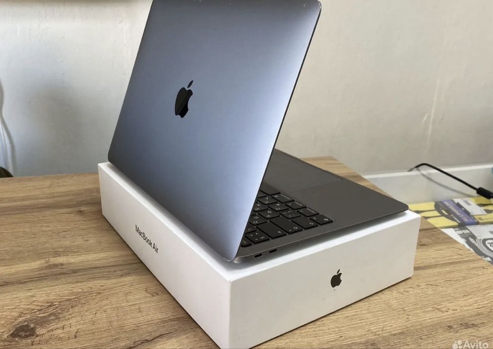 Apple Macbook Air M1