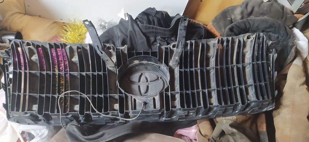 Решетка от Toyota Land cruiser prado 150