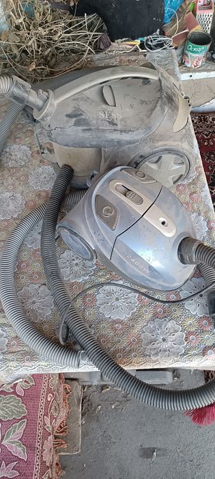 Продам пылесосы рабочие