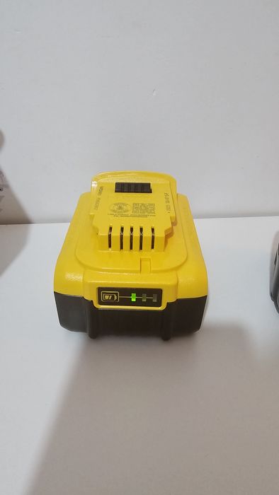 Dewalt аккумулятор