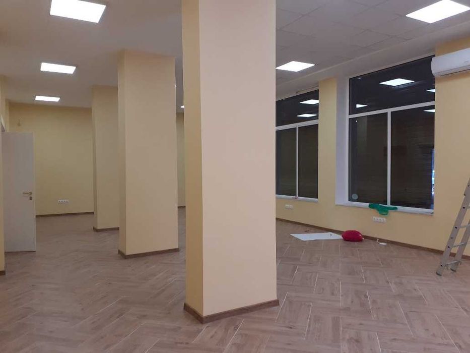 Магазин под наем в Центъра