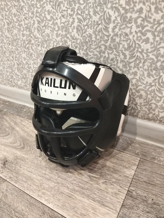 Продаю шлем для единоборств