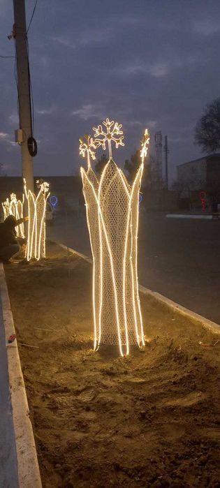 Новогодние ёлки / композиции и оформления / Установка