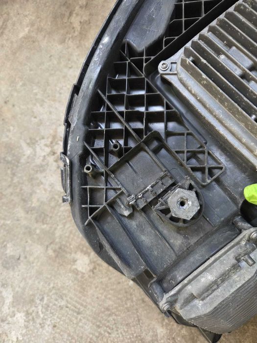 Far Dreapta Mercedes E-Class W213 C238 W238 multi beam BLUE