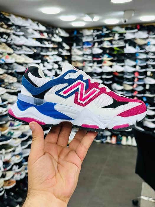 Adidasi New Balance 9060