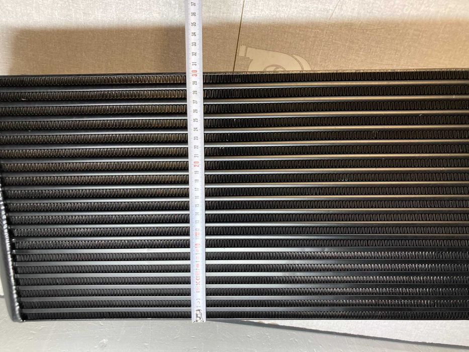 Челен интеркулер за директен монтаж на бмв ф10 ф11 ф12 ф01 ф06 ф07