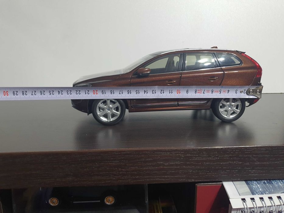 Умален модел VOLVO XC60 мащаб 1:18 Volvo dfdfhh