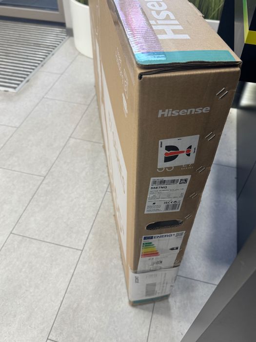 Телевизор Hisense 55' инча QLED НЕРАЗОПАКОВАН!
