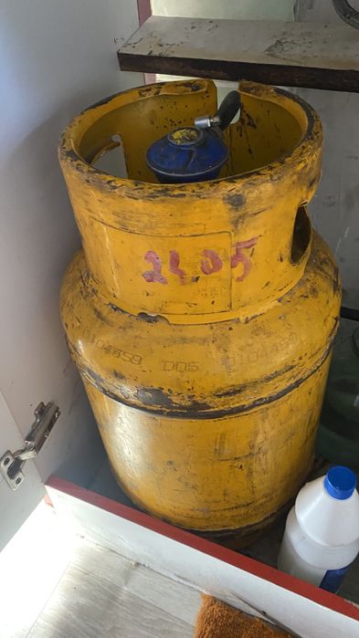 Продам газ плиту с баллоном