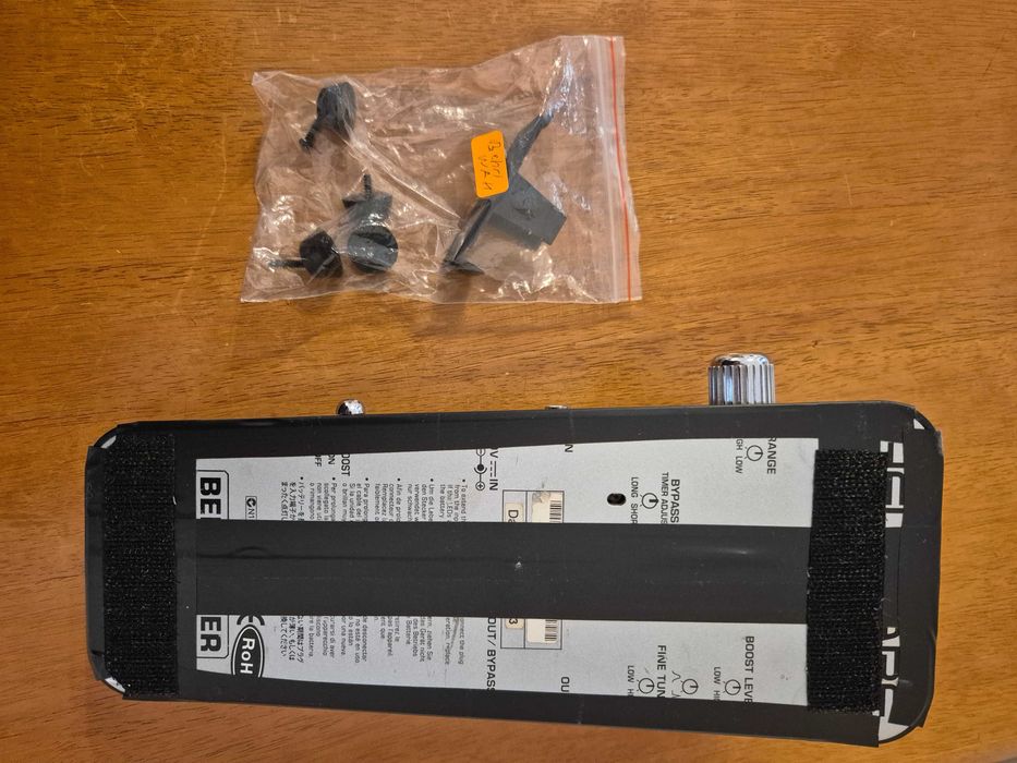 Китарни ефекти Behringer, MXR
