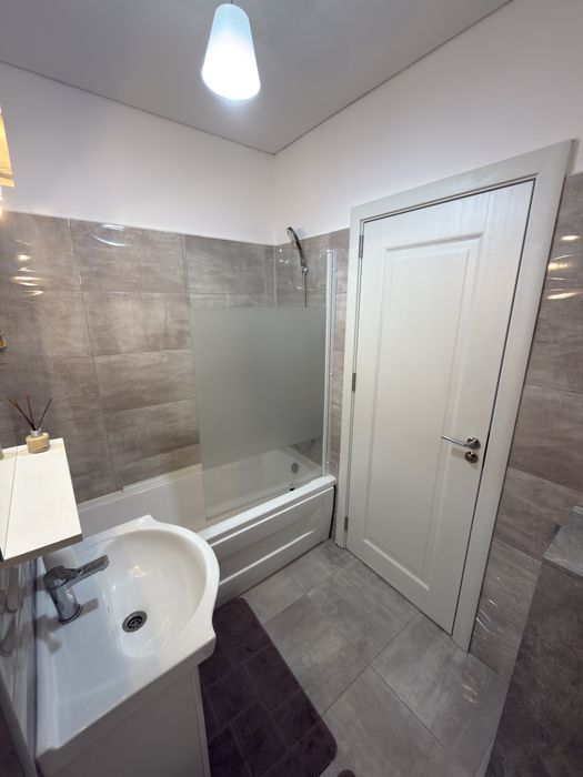 De inchiriat Garsonieră Pollux Residence + loc de parcare