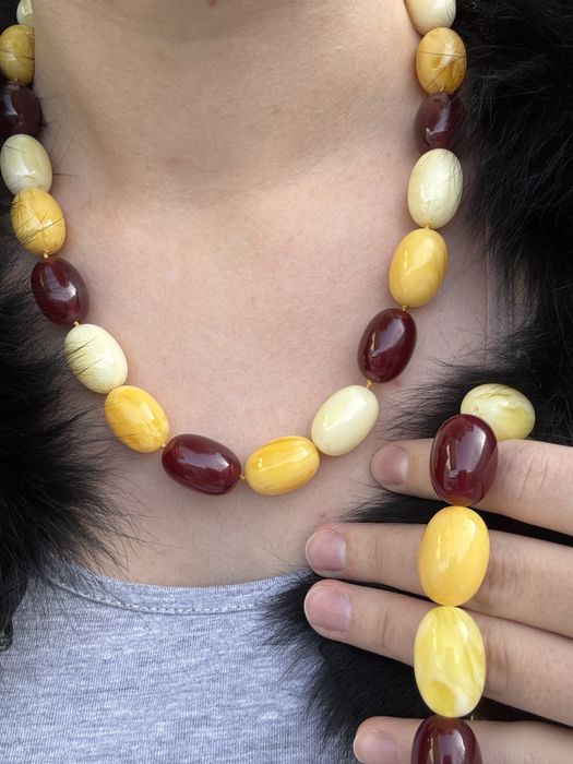 Комплект из янтаря