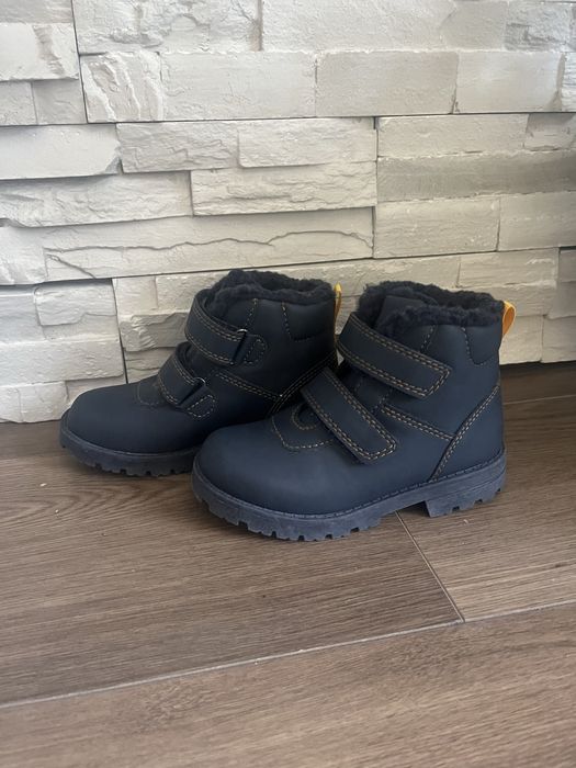 Нови детски боти размер 27