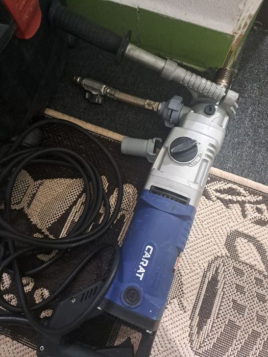 Masina de carotat Carat si aspirator Bosch